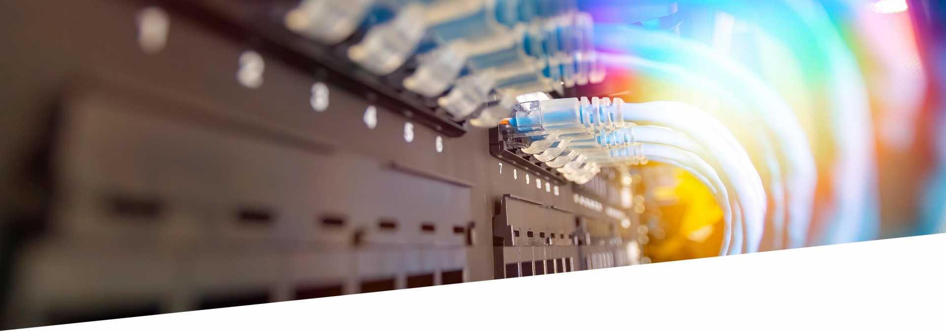 Syntax Hybrid Cables - Power and data signals together